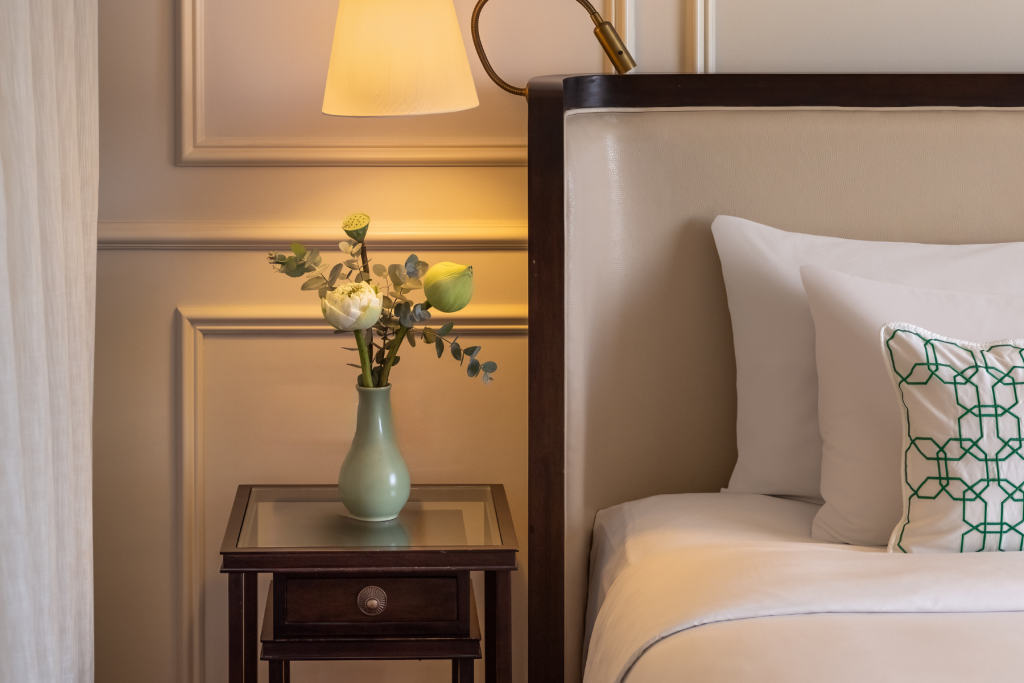 Elegant bed and furnishings Elegant bed and furnishings